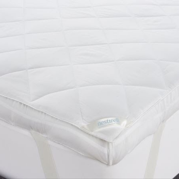 nestwell medium warmth down comforter